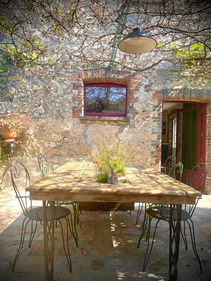 Cote Jardin Acomodação com café da manhã Sainte-Suzanne  Exterior foto
